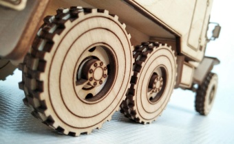 Сборная модель автомобиля «Урал-4320» КУНГ из дерева