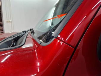 Дефлектор лобового стекла   Mazda 3 2016-2019 