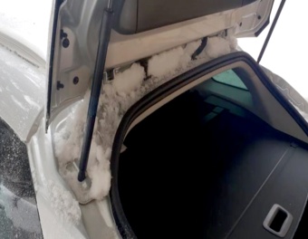 Защитный молдинг для крышки багажника AVAG 