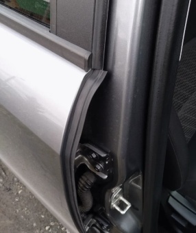 Защитный молдинг для крышки багажника AVAG 